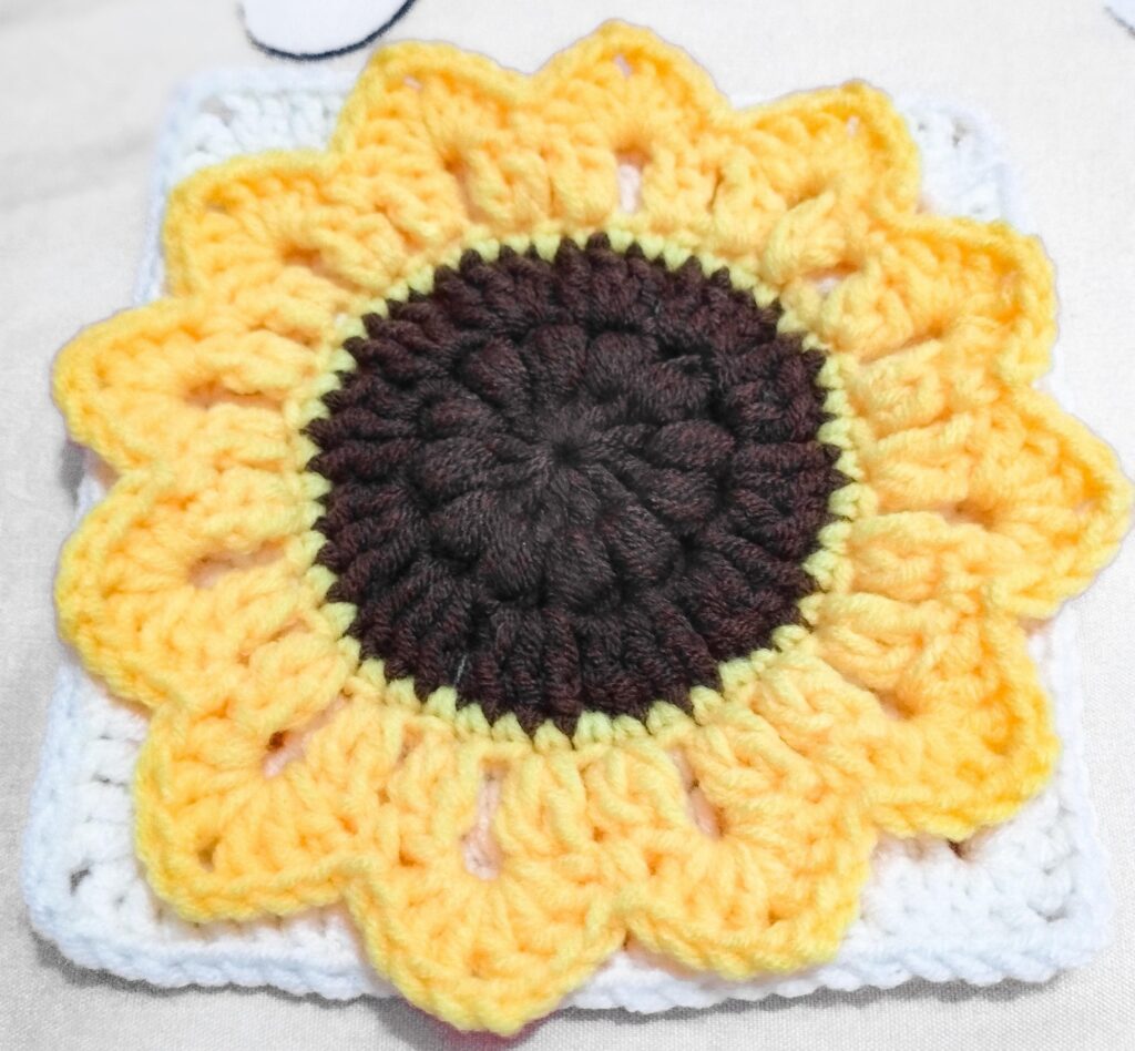 Sunflower 3D Granny Square Pattern